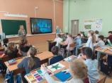 Парламентарии поселения Новофедоровское провели занятие школьникам 